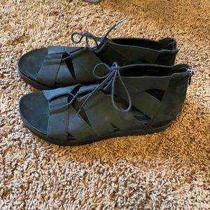 Eileen Fisher Black Link Lace Up Sandals size 8